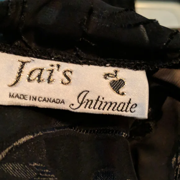 Intimates - Picture 6 of 6